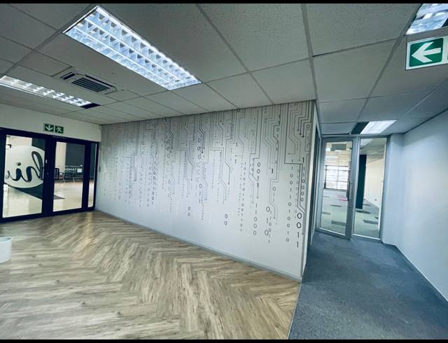 779M² OFFICE TO LET IN MIDRIDGE PARK